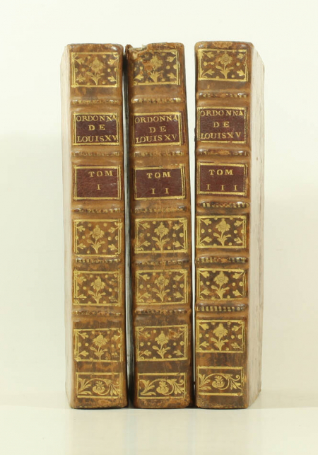 SALLE (M.). L'esprit des ordonnances, et des principaux édits et déclarations de Louis XV en matière civile, criminelle et bénéficiale, livre ancien du XVIIIe siècle